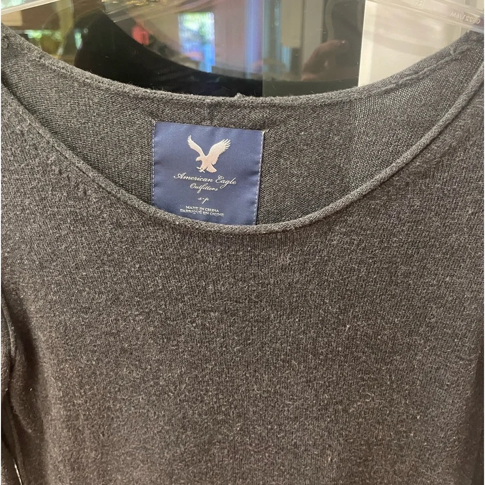 American Eagle Charcoal Gray Lightweight Sweater. - Picture 2 of 9